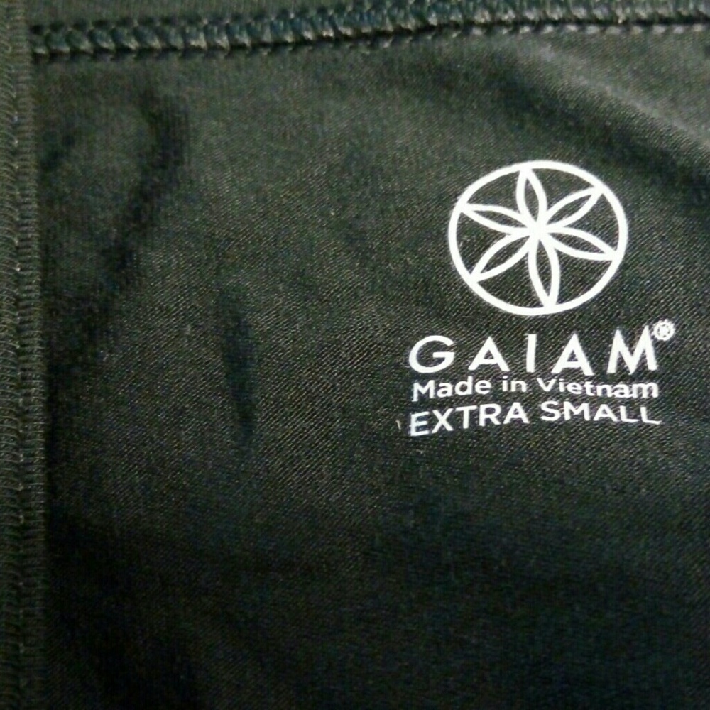 Asymetrical emerald green top -  XS  NWOT - Picture 3 of 3